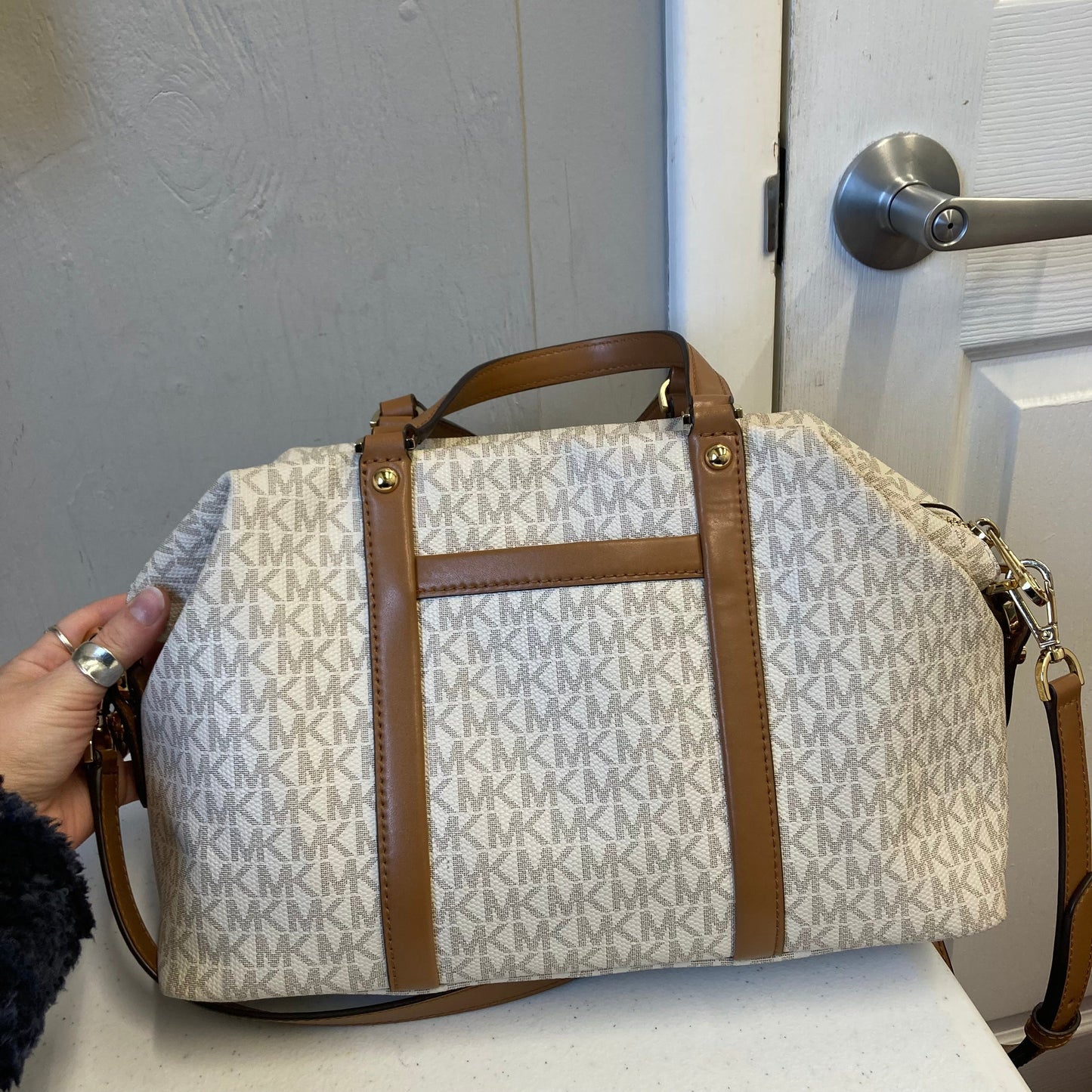 Handbag Designer By Michael Kors In Cream, Size:Medium