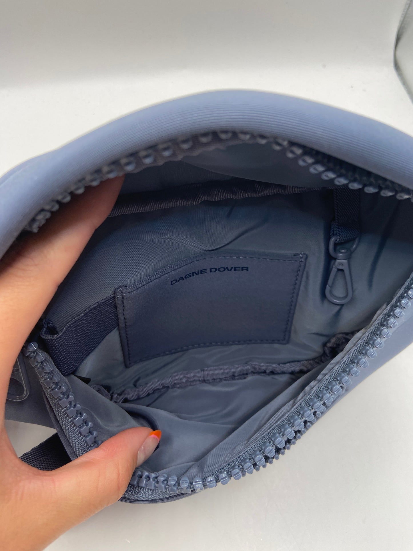 Belt Bag By Clothes Mentor, Size: Medium