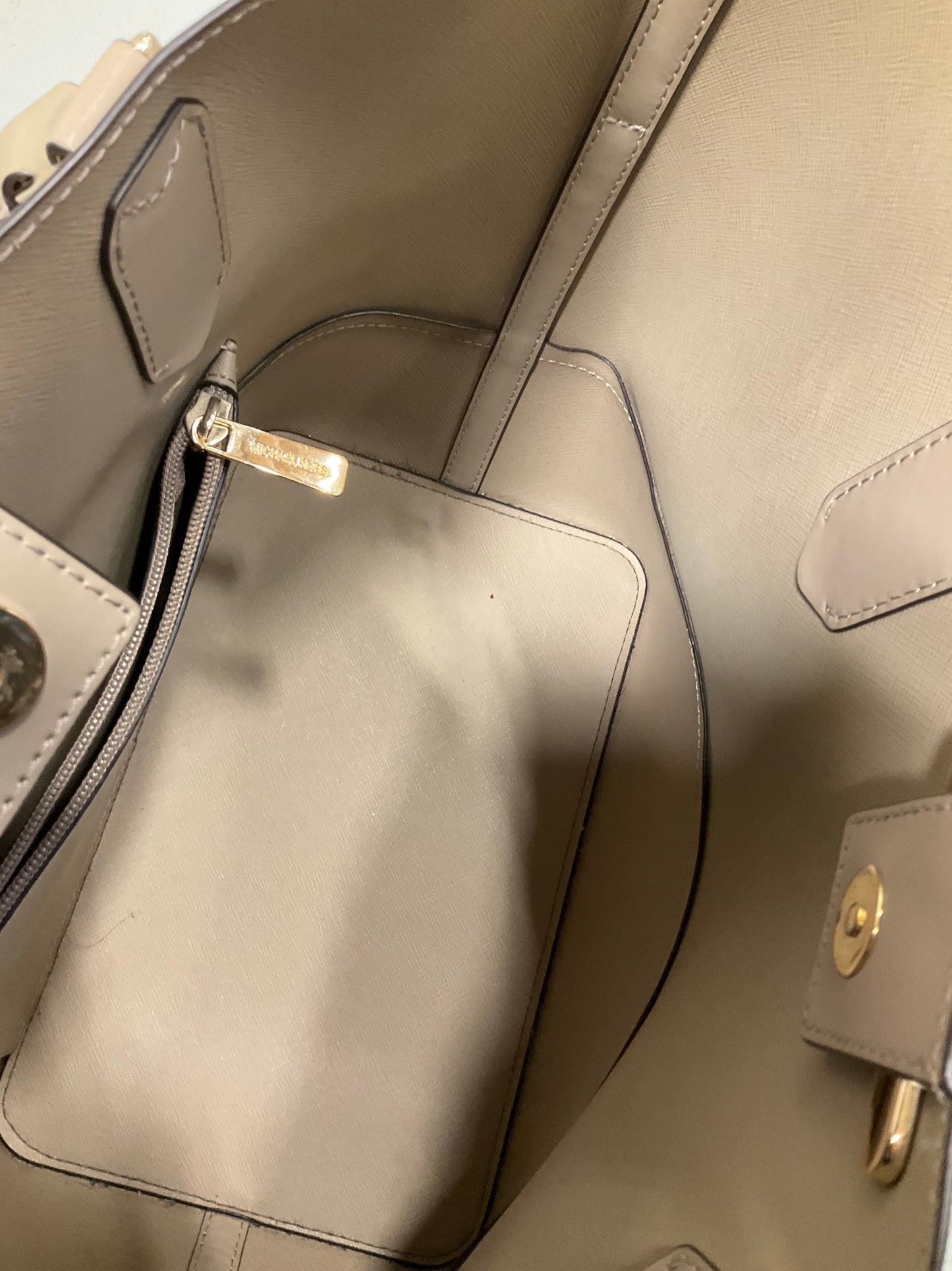 Handbag Designer By Michael Kors, Size: Large