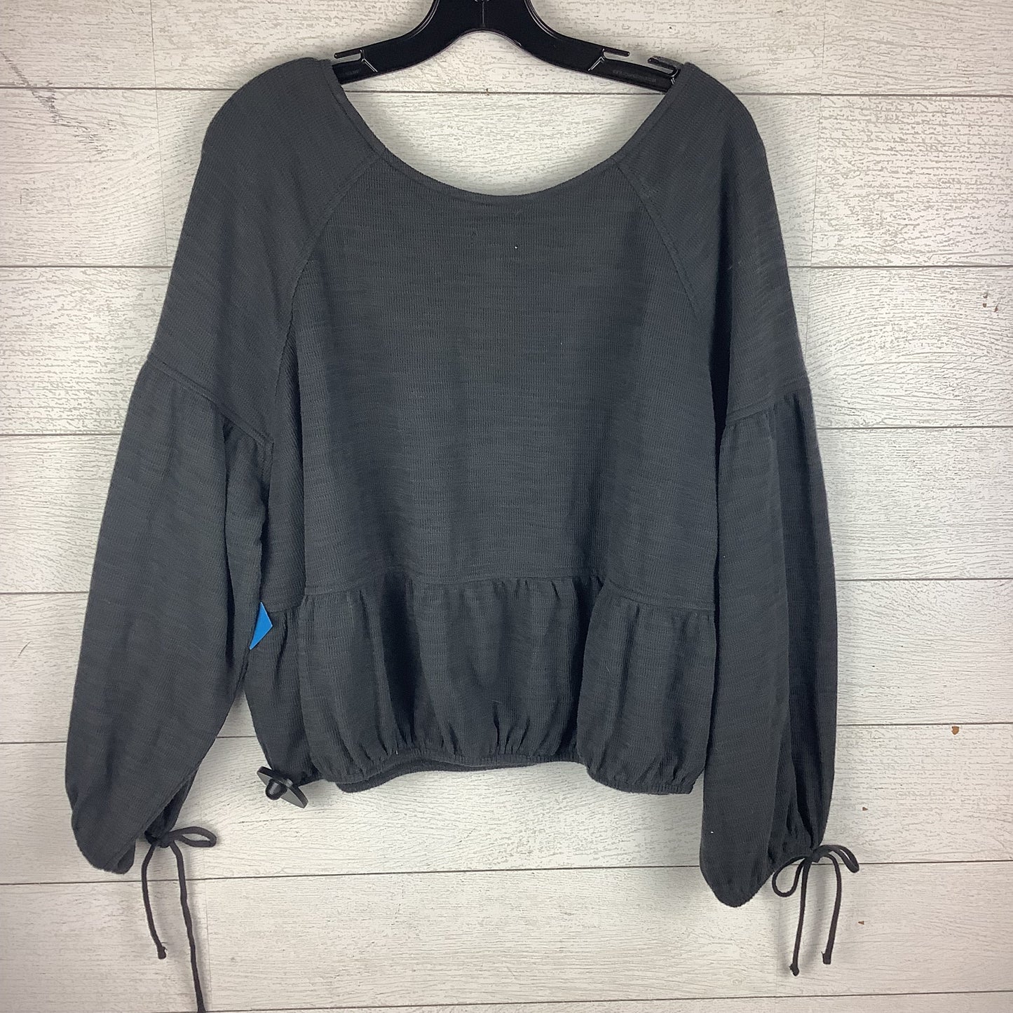 Top Long Sleeve By Aerie In Grey, Size: L
