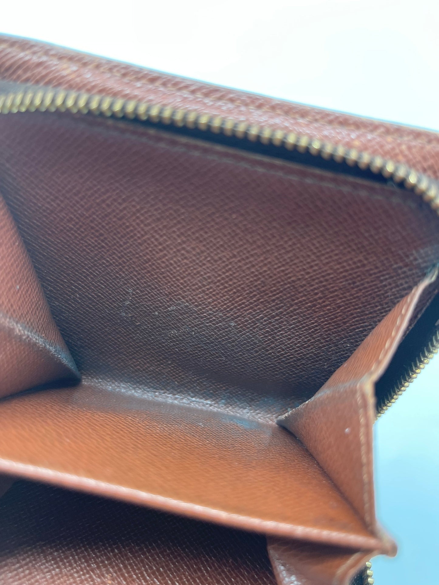 Wallet Luxury Designer By Louis Vuitton, Size: Medium