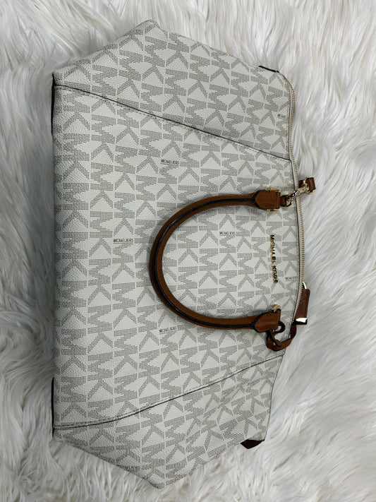 Handbag Designer By Michael Kors In White, Size:Large