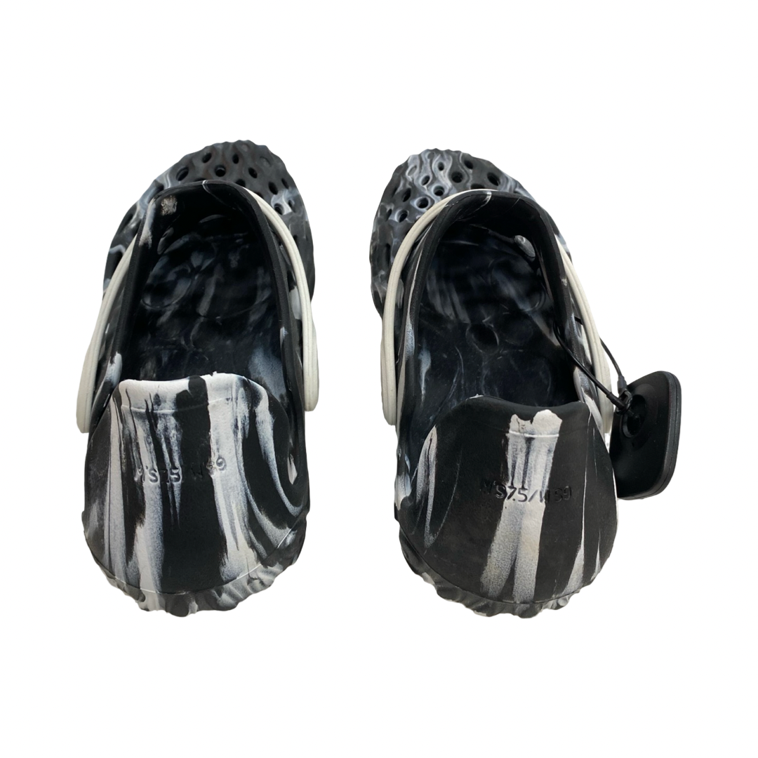 Shoes Flats By Merrell In Black, Size:9