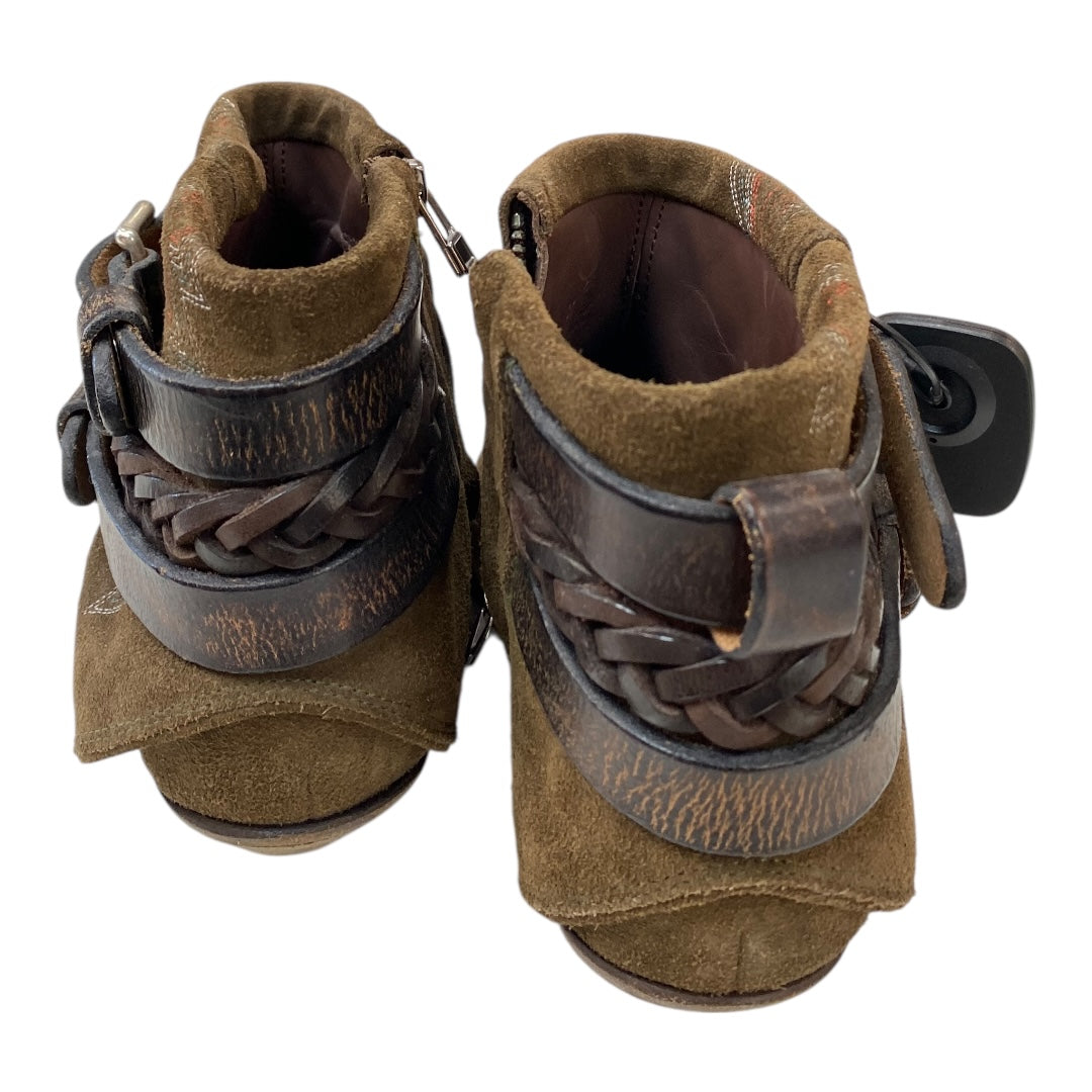 Boots Ankle Heels By HTC HOLLYWOOD TRADING CO In Brown, Size:6.5
