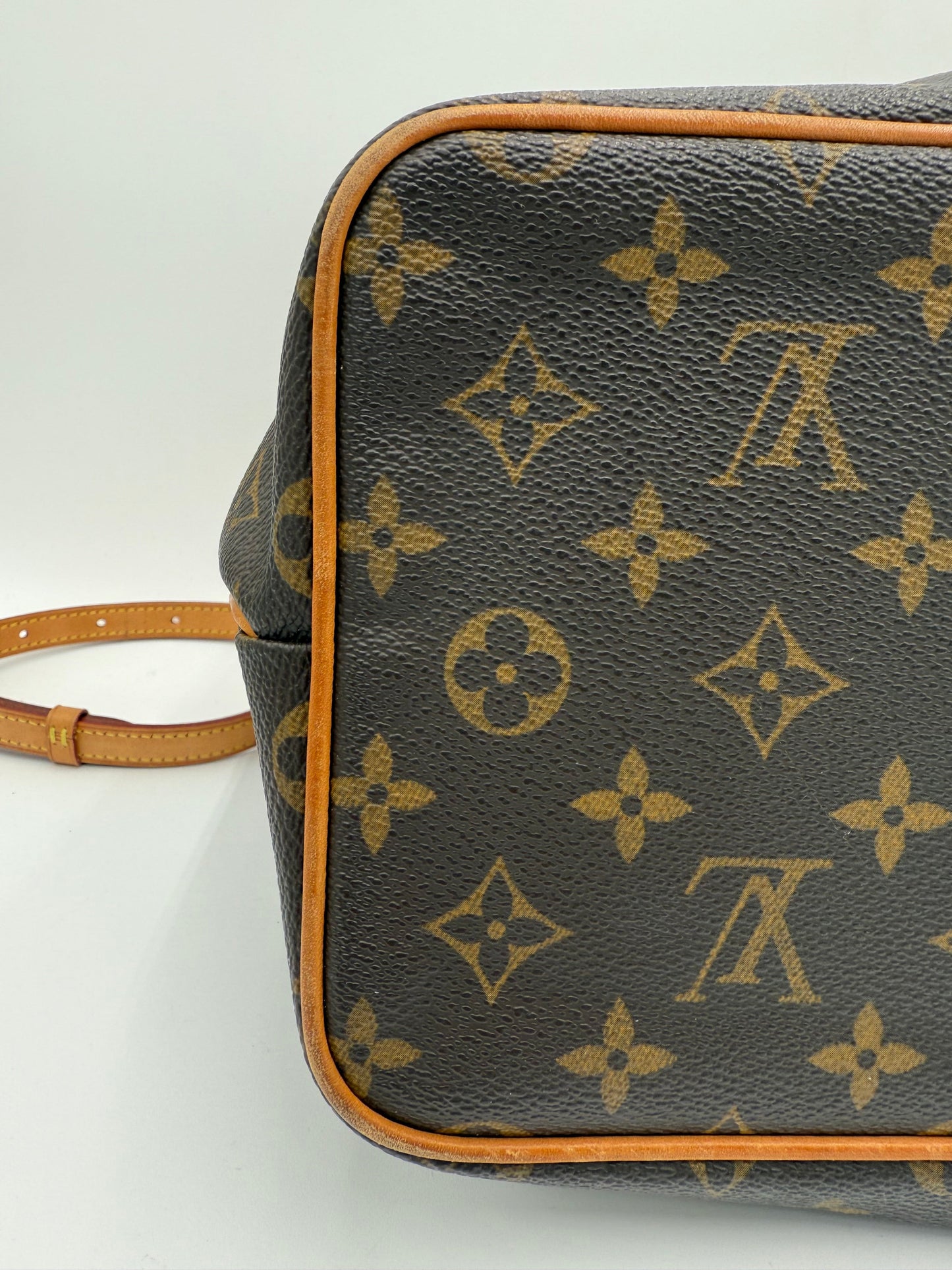 Handbag Luxury Designer By Louis Vuitton In Brown, Size:Medium