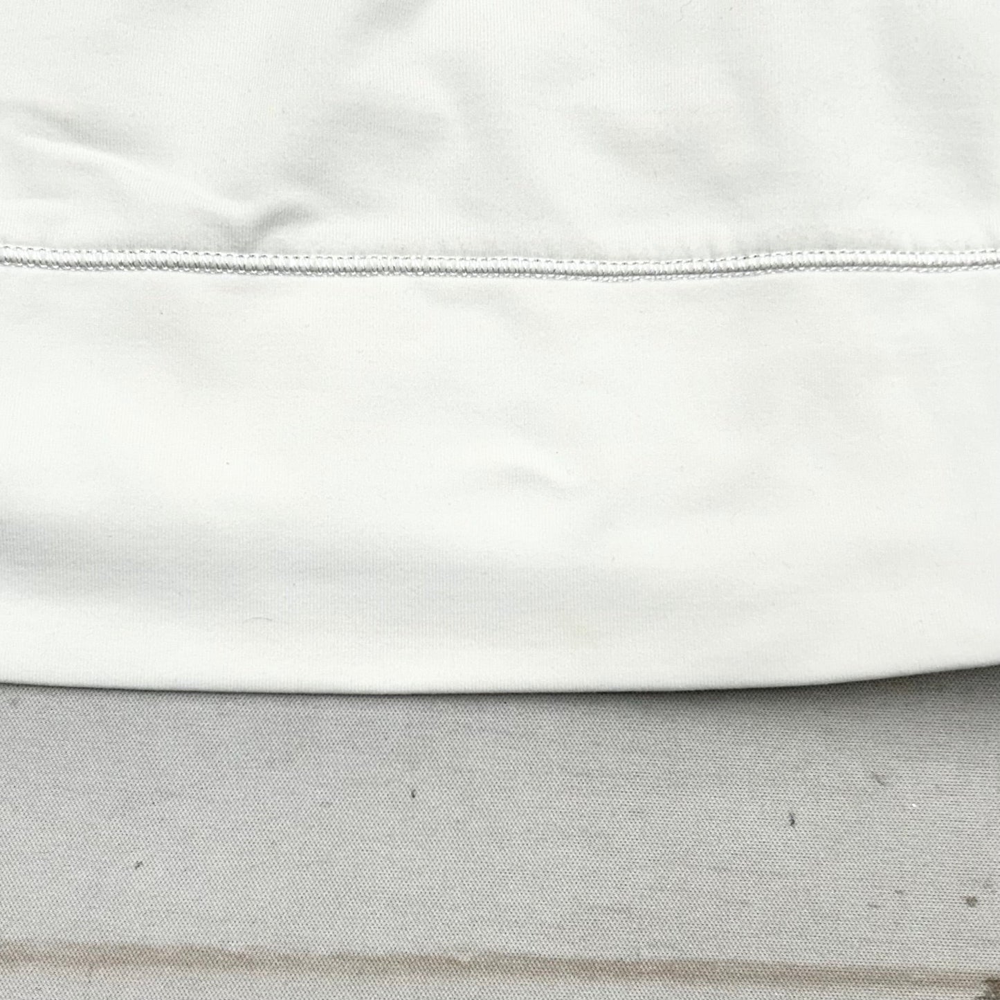 Athletic Top Long Sleeve Collar By Lululemon In White, Size: S