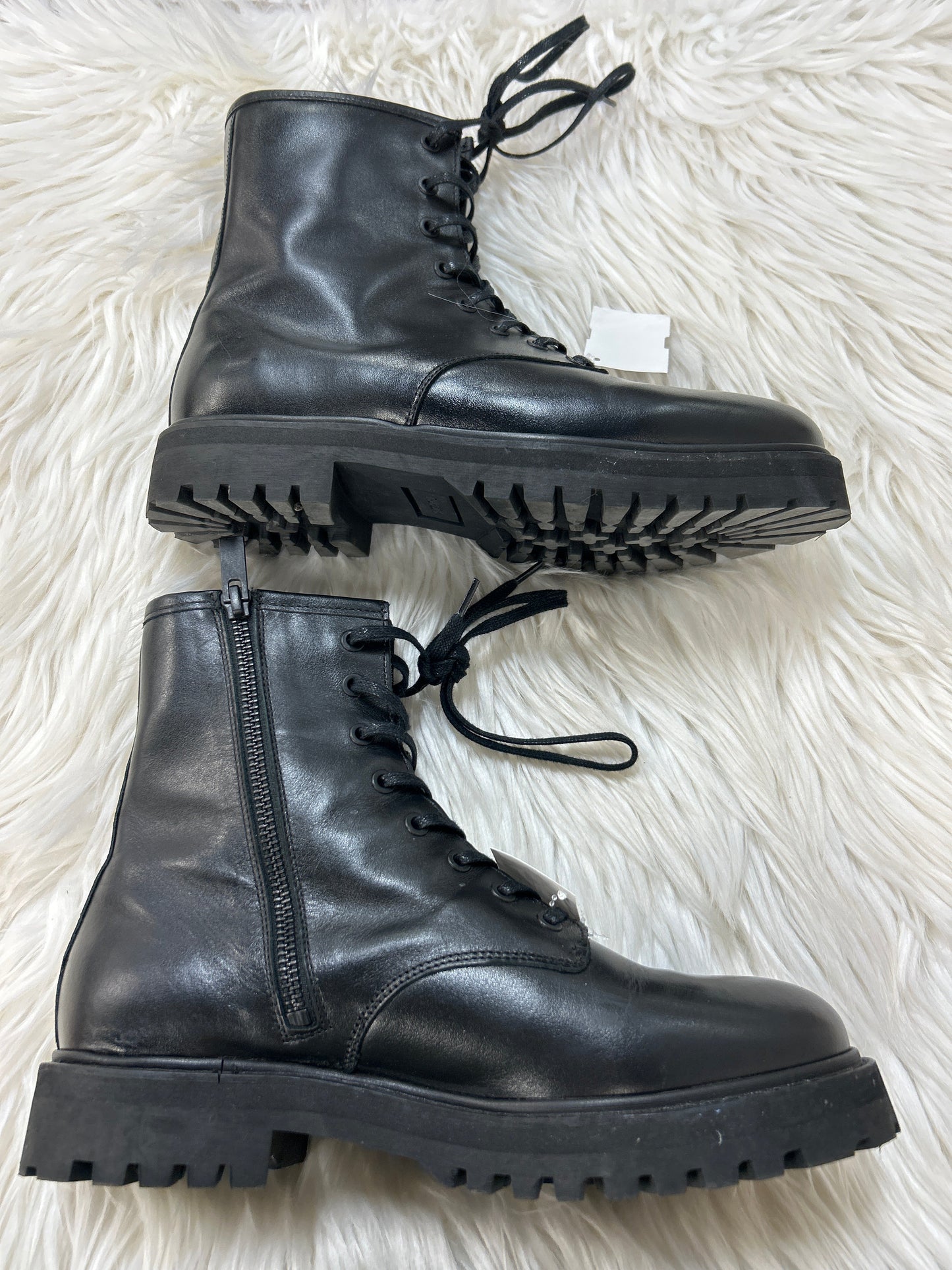 Boots Ankle Flats By Clothes Mentor In Black, Size:8.5