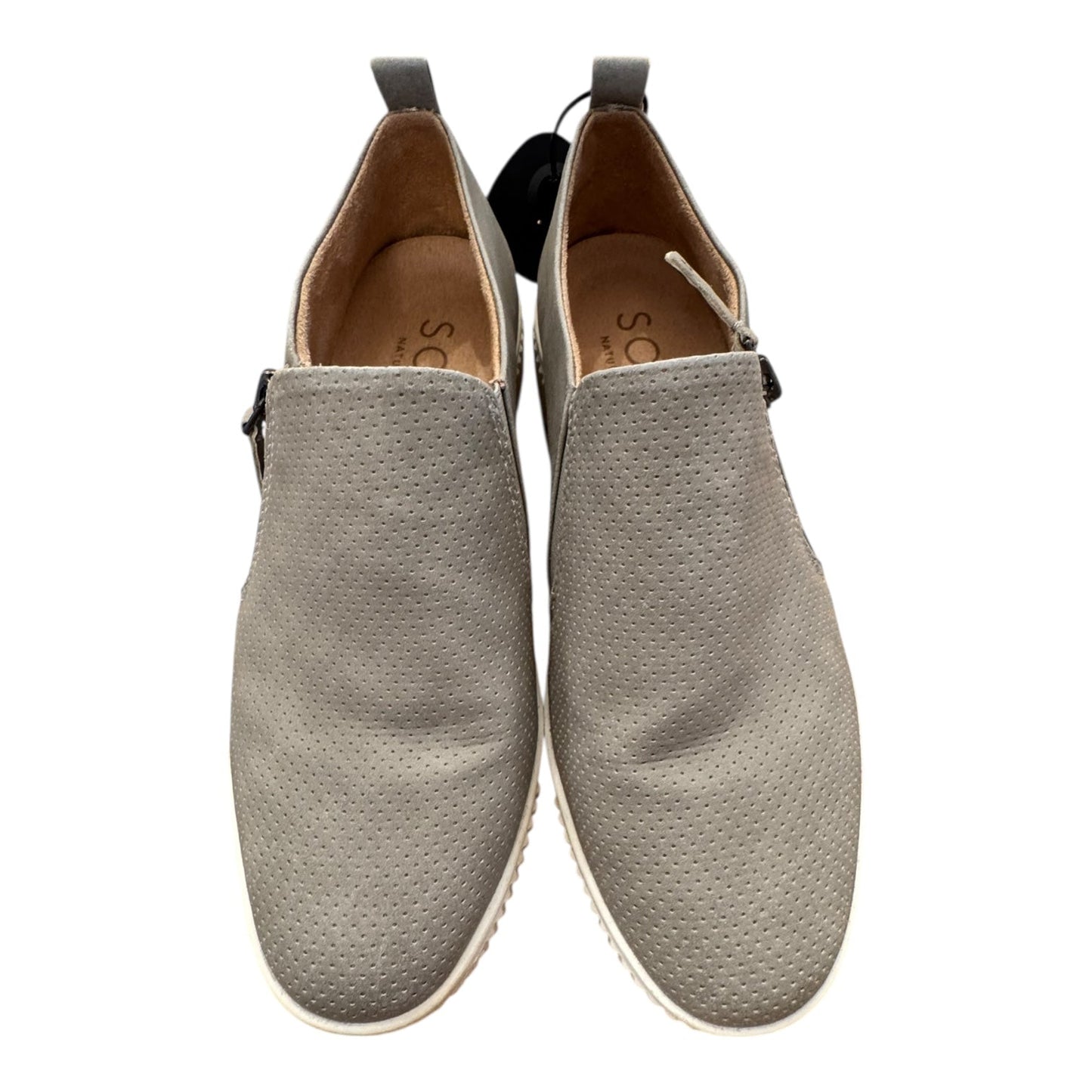 Shoes Sneakers By SOUL NATURALIZER In Grey, Size:7