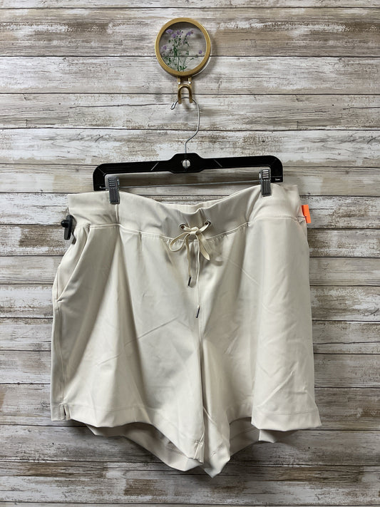Athletic Shorts By Livi Active In Beige, Size:18