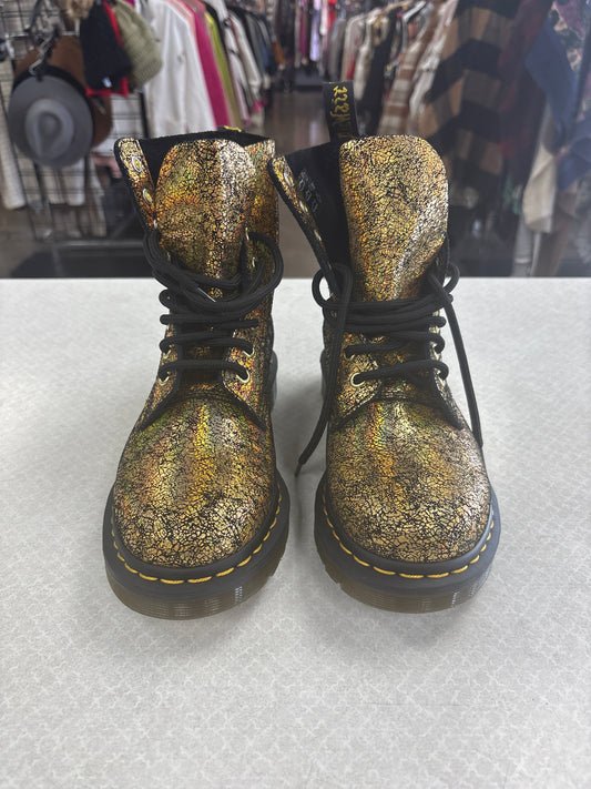 BOOTS COMBAT by DR MARTENS In GOLD, Size: 7