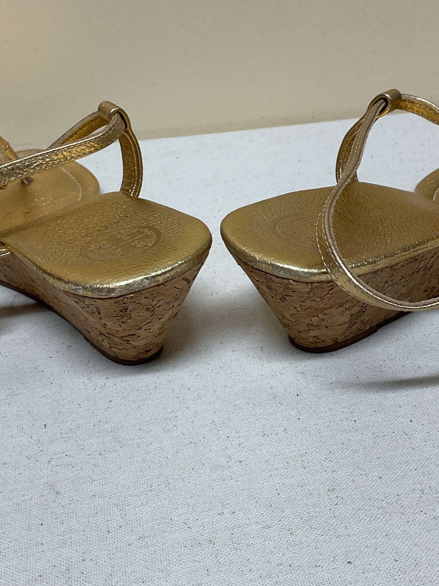 Sandals Designer By Tory Burch In Gold, Size:10