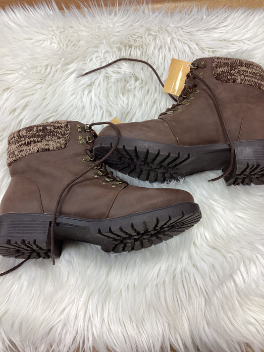 Boots Ankle Flats By Torrid In Brown, Size:10