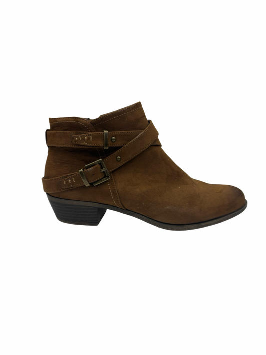 Boots Ankle Heels By Cmf In Brown, Size:8.5