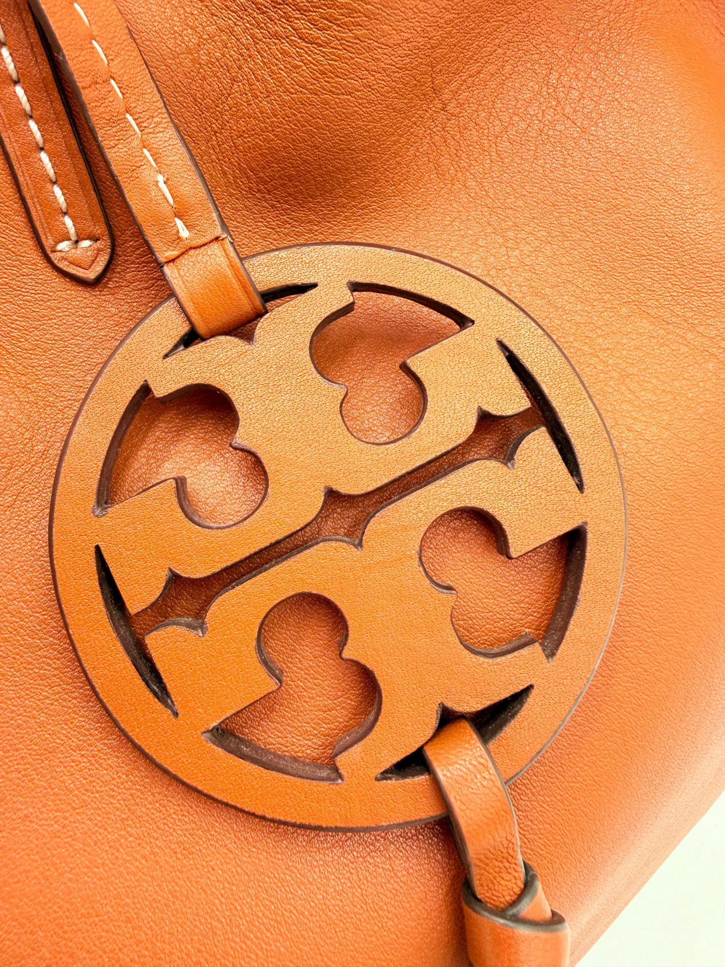 Crossbody Designer By Tory Burch, Size: Large
