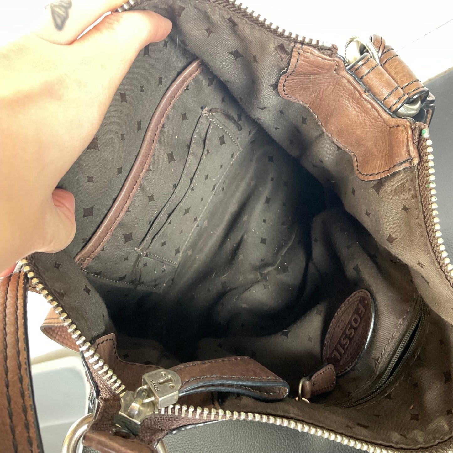 Crossbody By Fossil, Size: Medium