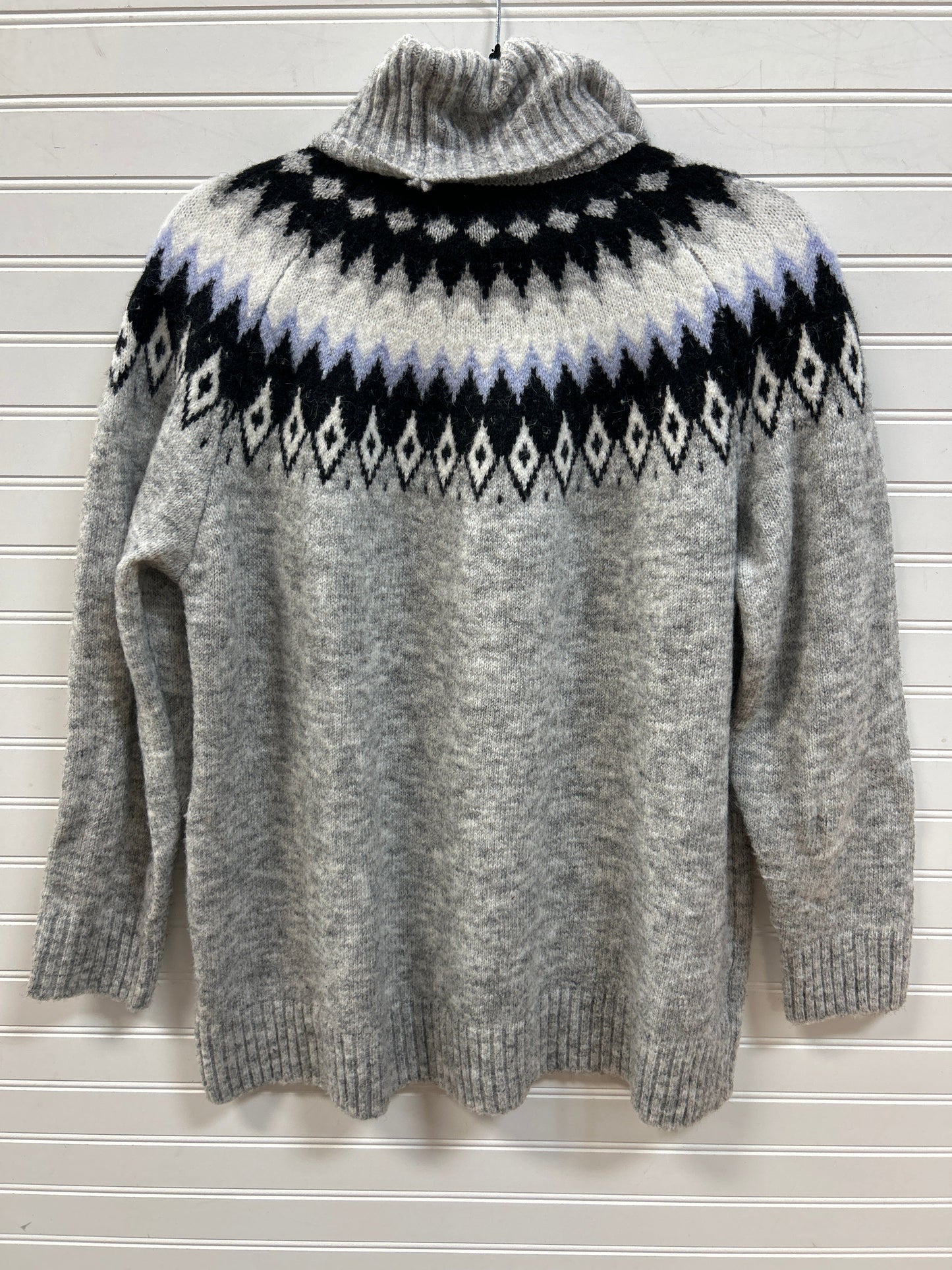 Sweater By Clothes Mentor In Grey, Size:1X