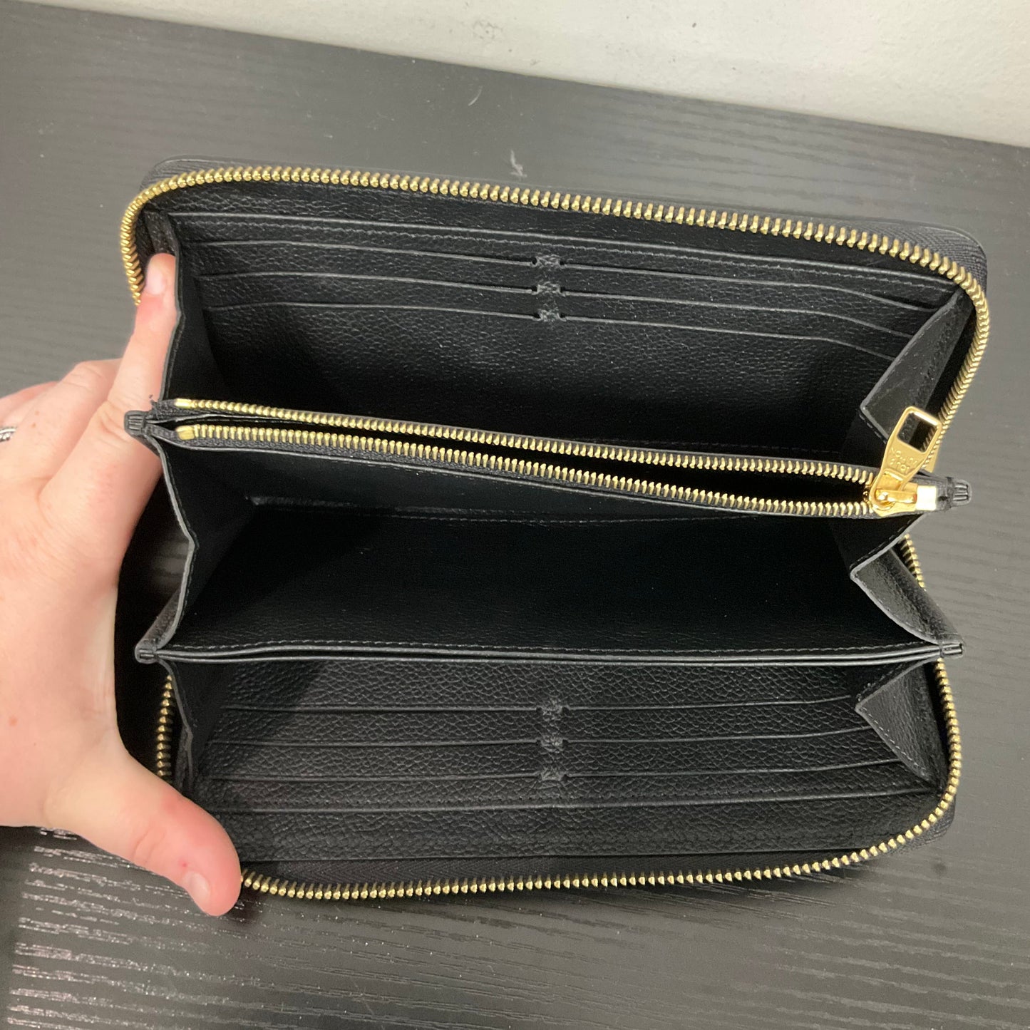 Zippy Wallet Luxury Designer By Louis Vuitton In Black & Cream Giant Monogram