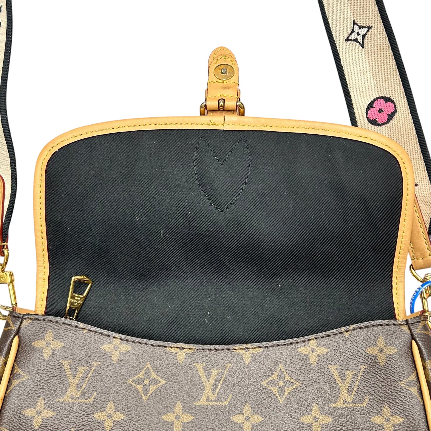 Crossbody Luxury Designer By Louis Vuitton, Size: Small