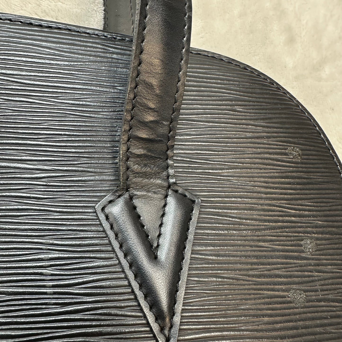 EPI LUSSAC Handbag Luxury Designer By Louis Vuitton, Size: Medium