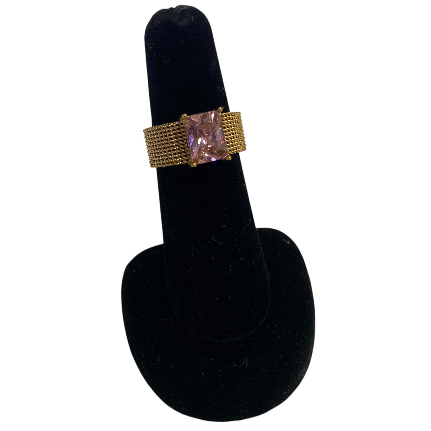 Ring Statement In Gold