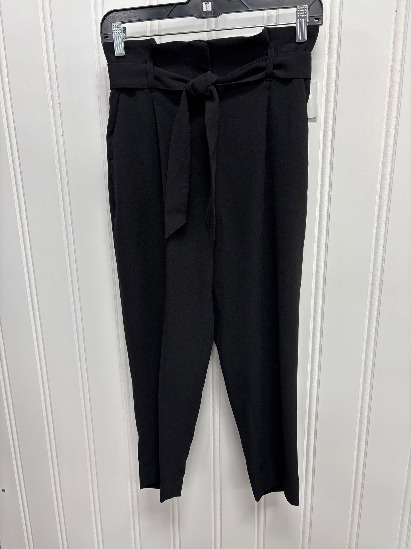 Capris By H&M In Black, Size:2