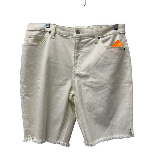 Shorts By Chicos In White, Size:10
