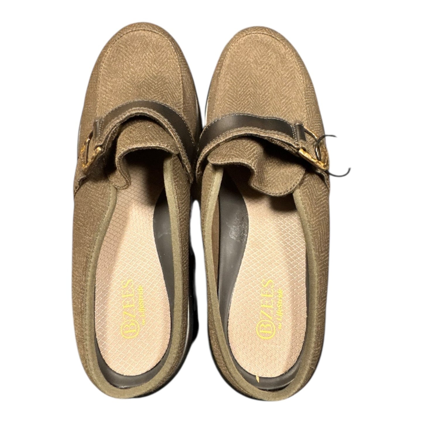 Shoes Flats By Bzees In Green, Size:8