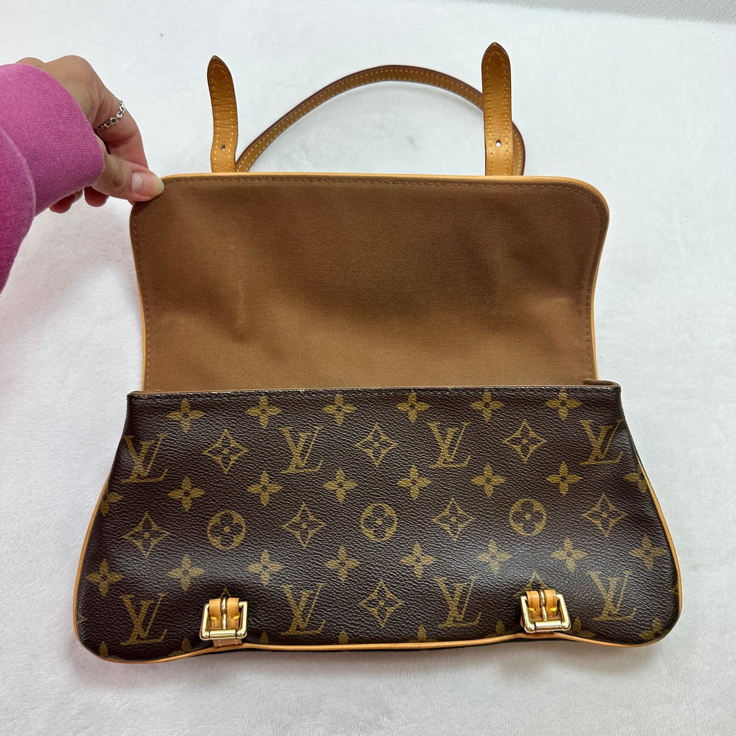 MARELLE Handbag Luxury Designer By Louis Vuitton, Size: Small