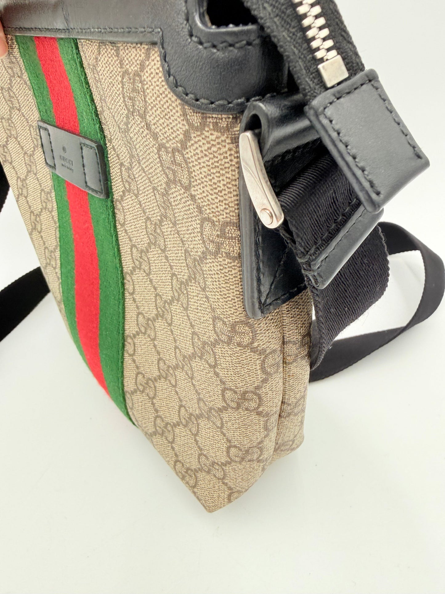 Crossbody Luxury Designer By Gucci In Tan, Size:Medium