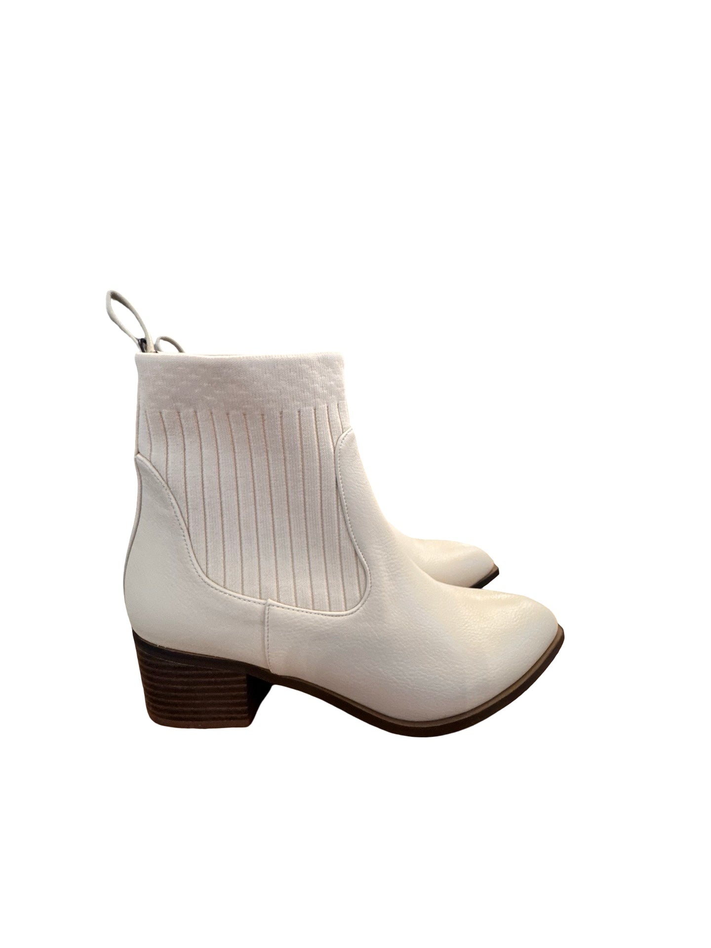 Boots Ankle Heels By Chinese Laundry In Cream, Size:8.5