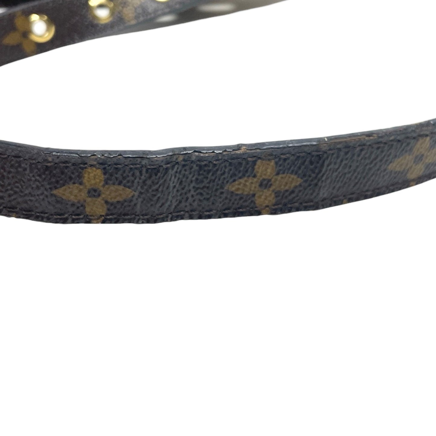 Crossbody Luxury Designer By Louis Vuitton, Size: Medium