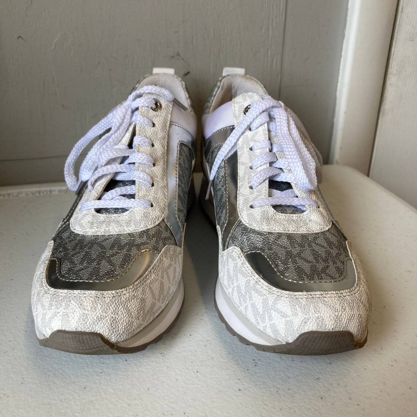 Shoes Sneakers By Michael By Michael Kors In Grey & White, Size:8.5