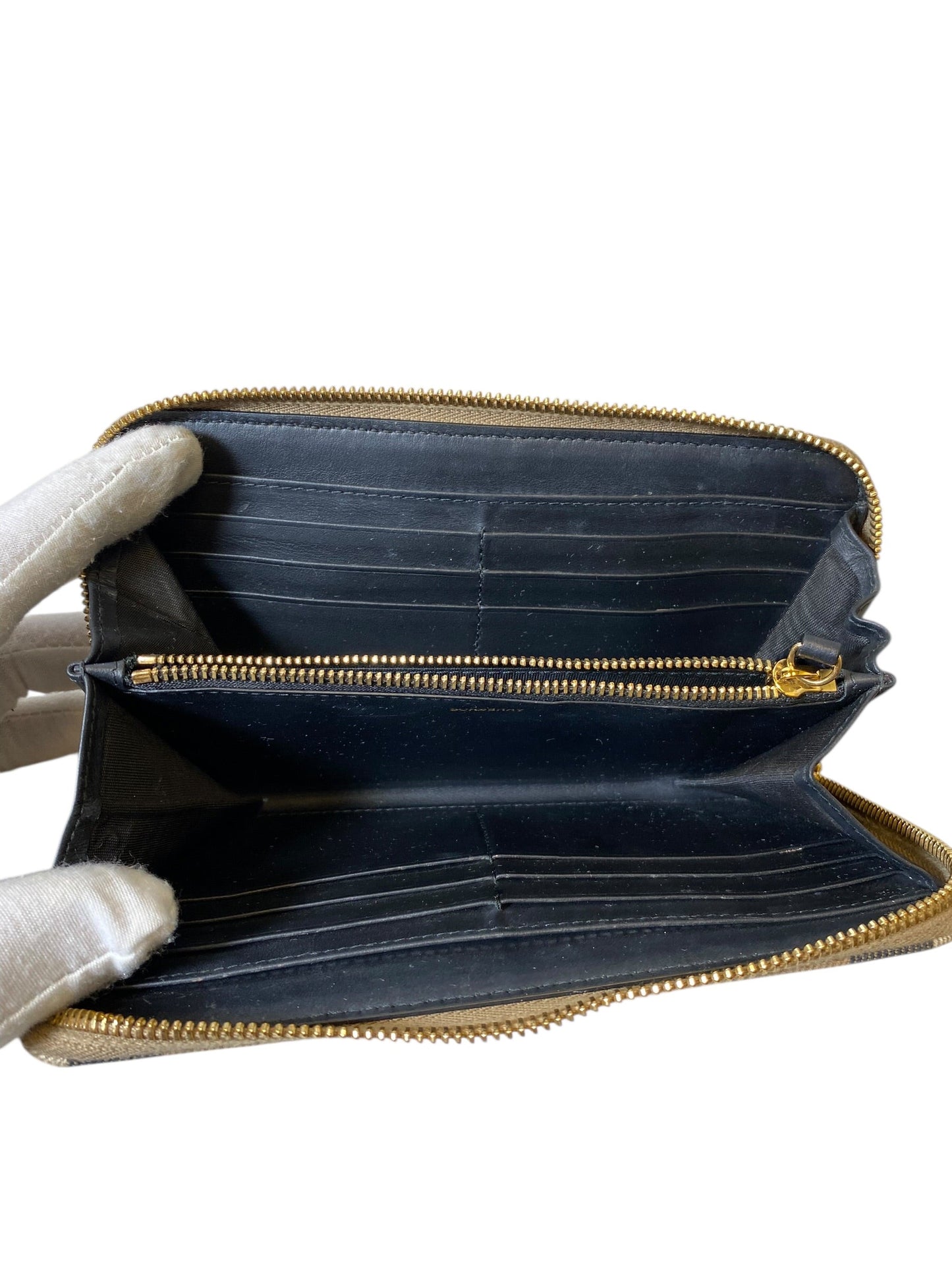 Wallet Luxury Designer By Burberry, Size: Medium