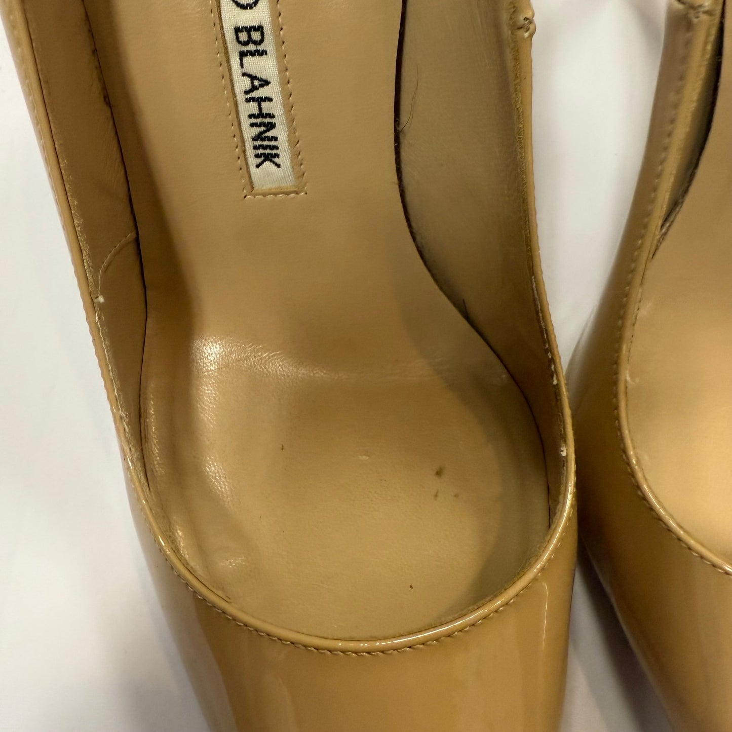 Shoes Luxury Designer By Manolo Blahnik In Tan, Size: 7