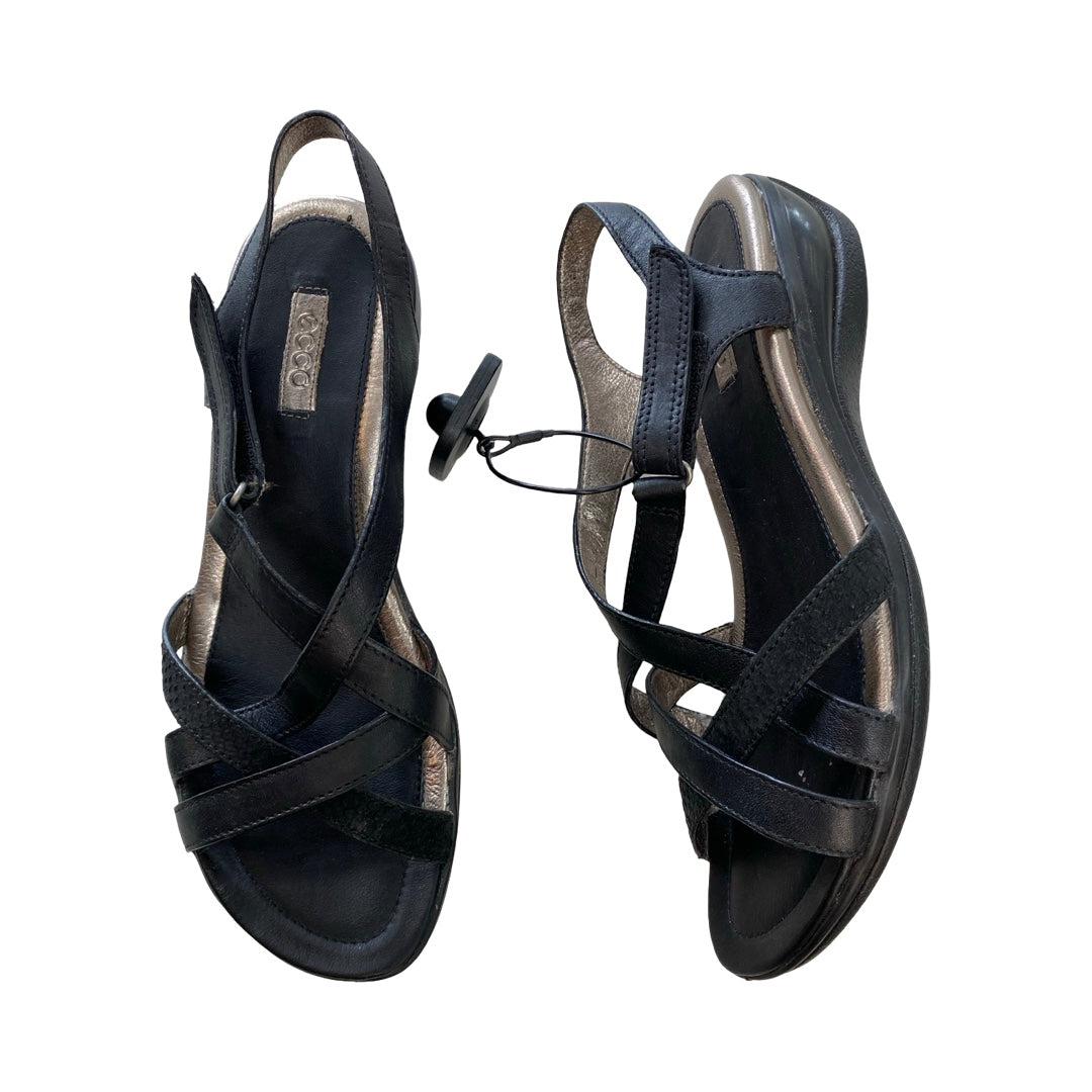 Sandals Flats By Ecco In Black & Silver, Size:7.5