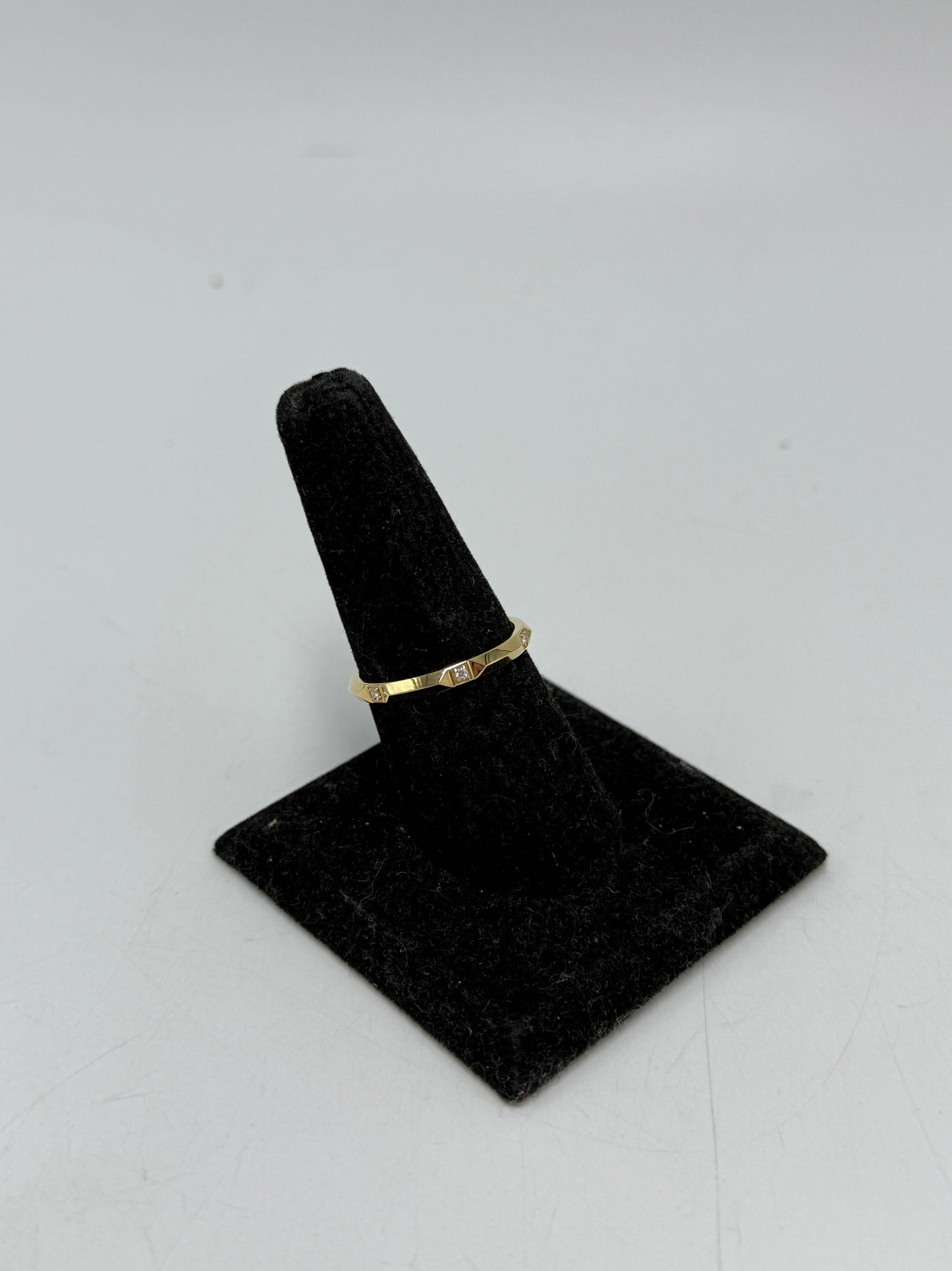 Tiffany & Company True Band Diamond Luxury Ring In 18k Gold , Size: 9.5