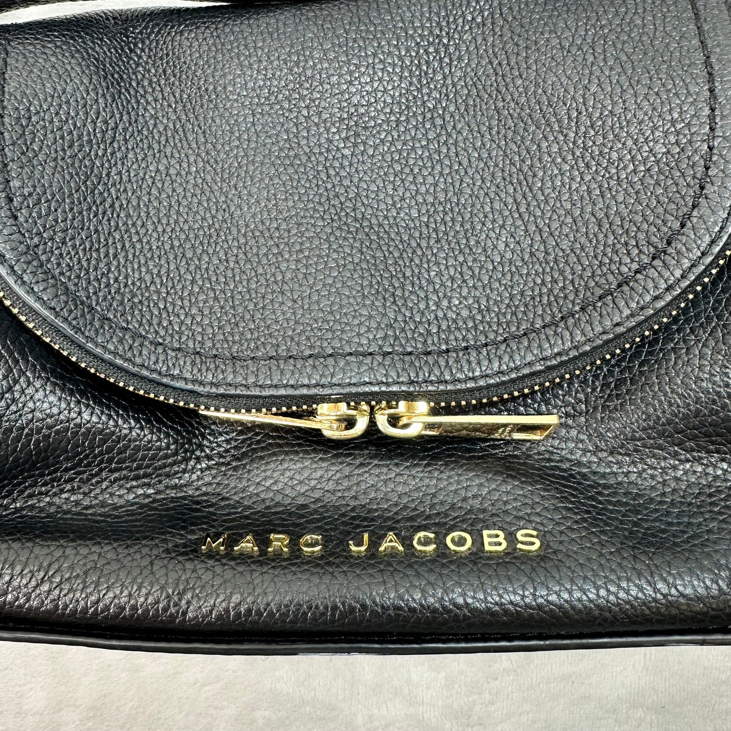 Crossbody Luxury Designer By Marc Jacobs, Size: Small