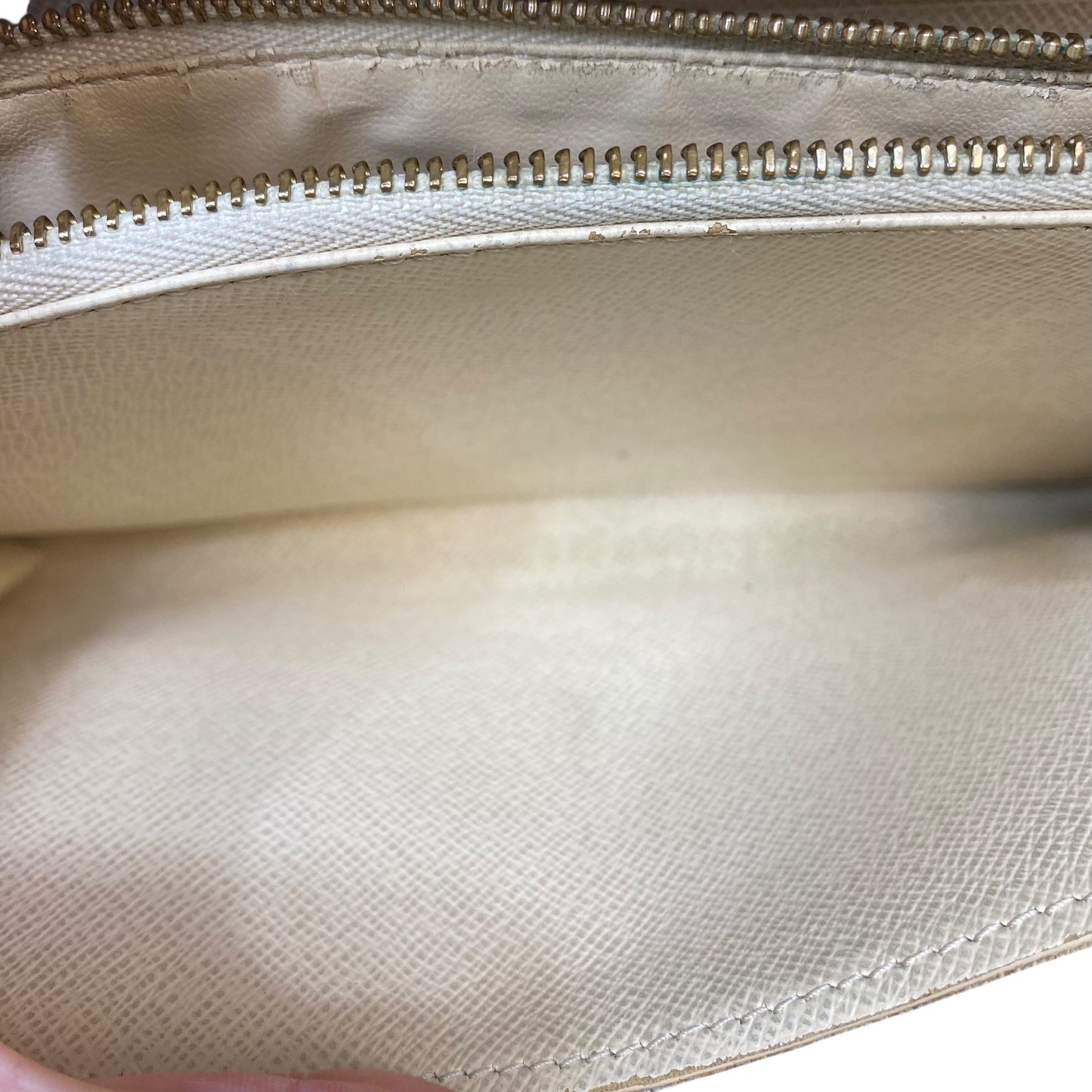 Wallet Luxury Designer By Louis Vuitton In Cream, Size:Large