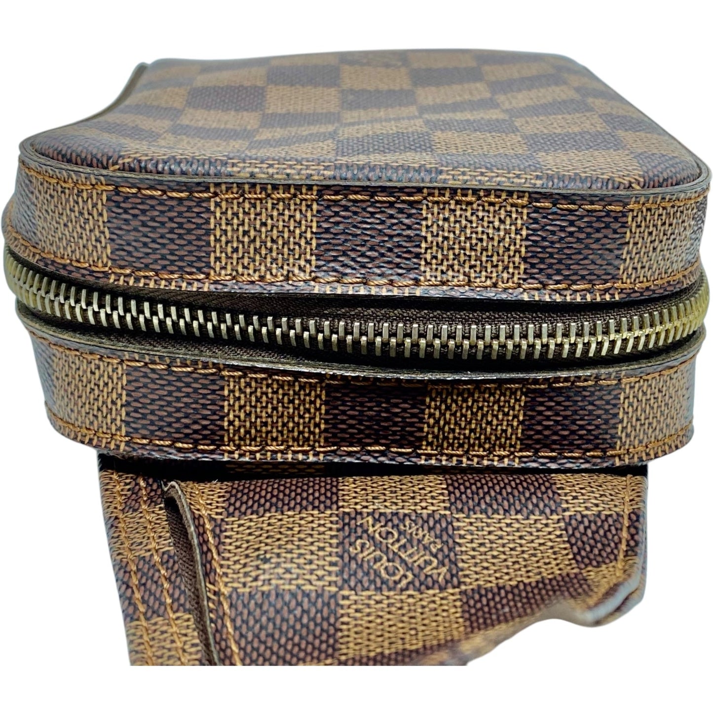 Belt Bag Luxury Designer By Louis Vuitton, Size: Medium