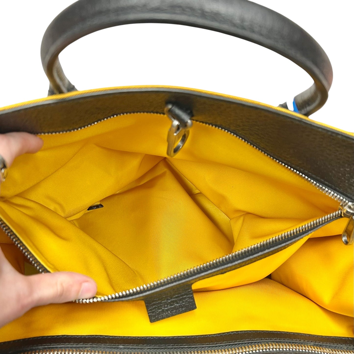 Tote Luxury Designer By Gucci, Size: Large