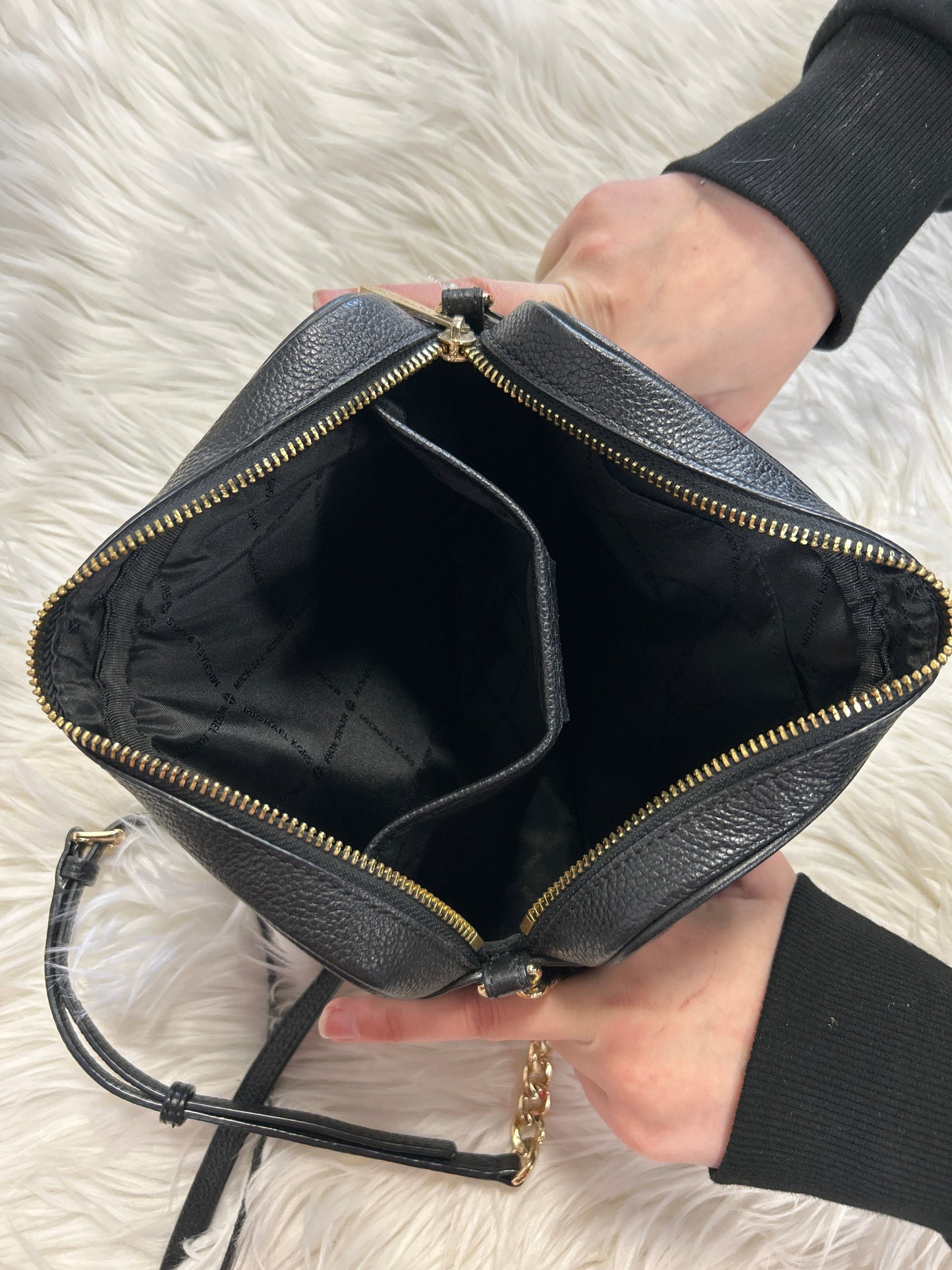 Handbag Designer By Michael Kors In Black, Size:Small