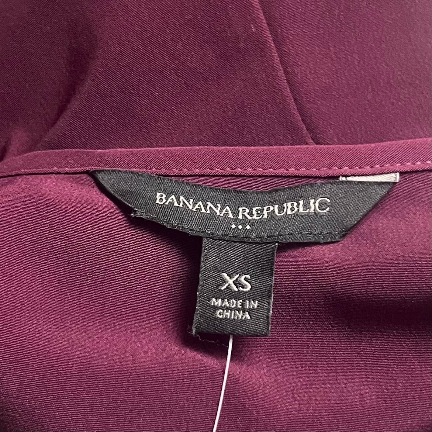 Top Long Sleeve By Banana Republic In Maroon, Size: Xs