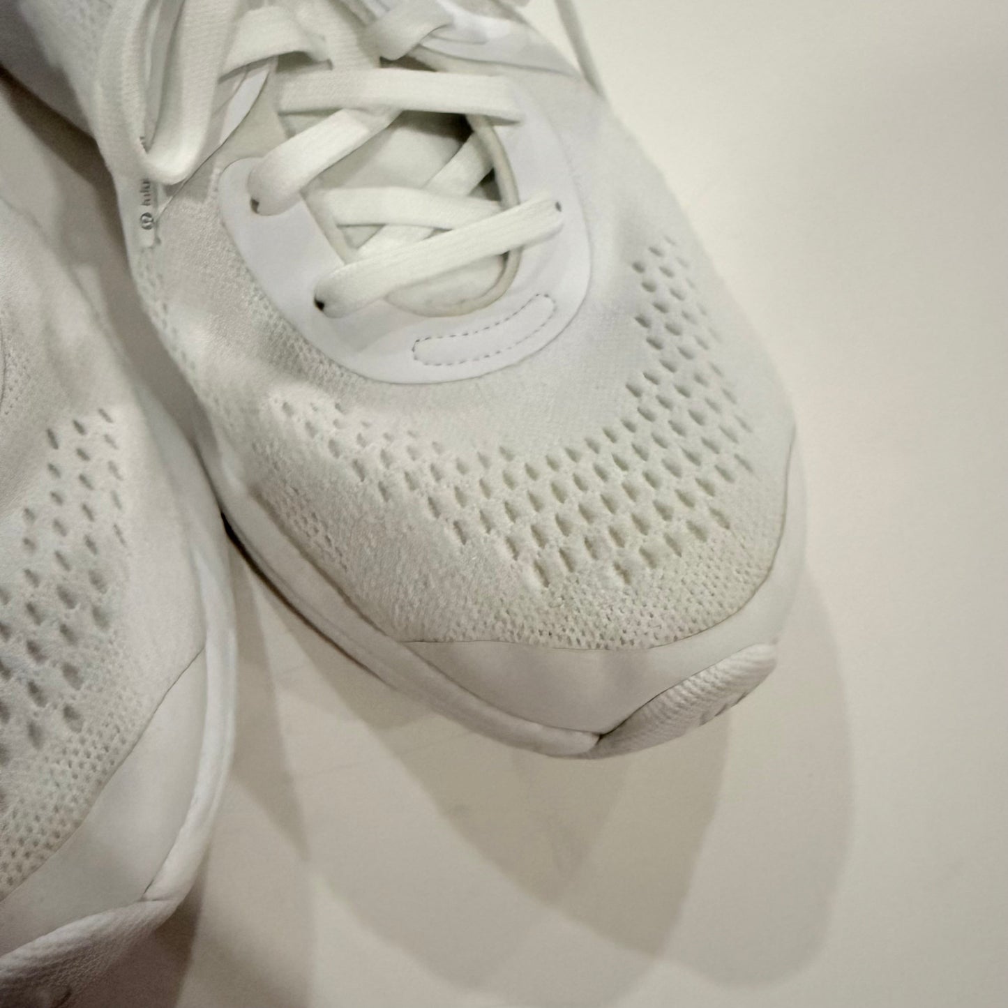 Shoes Athletic By Lululemon In White, Size: 10