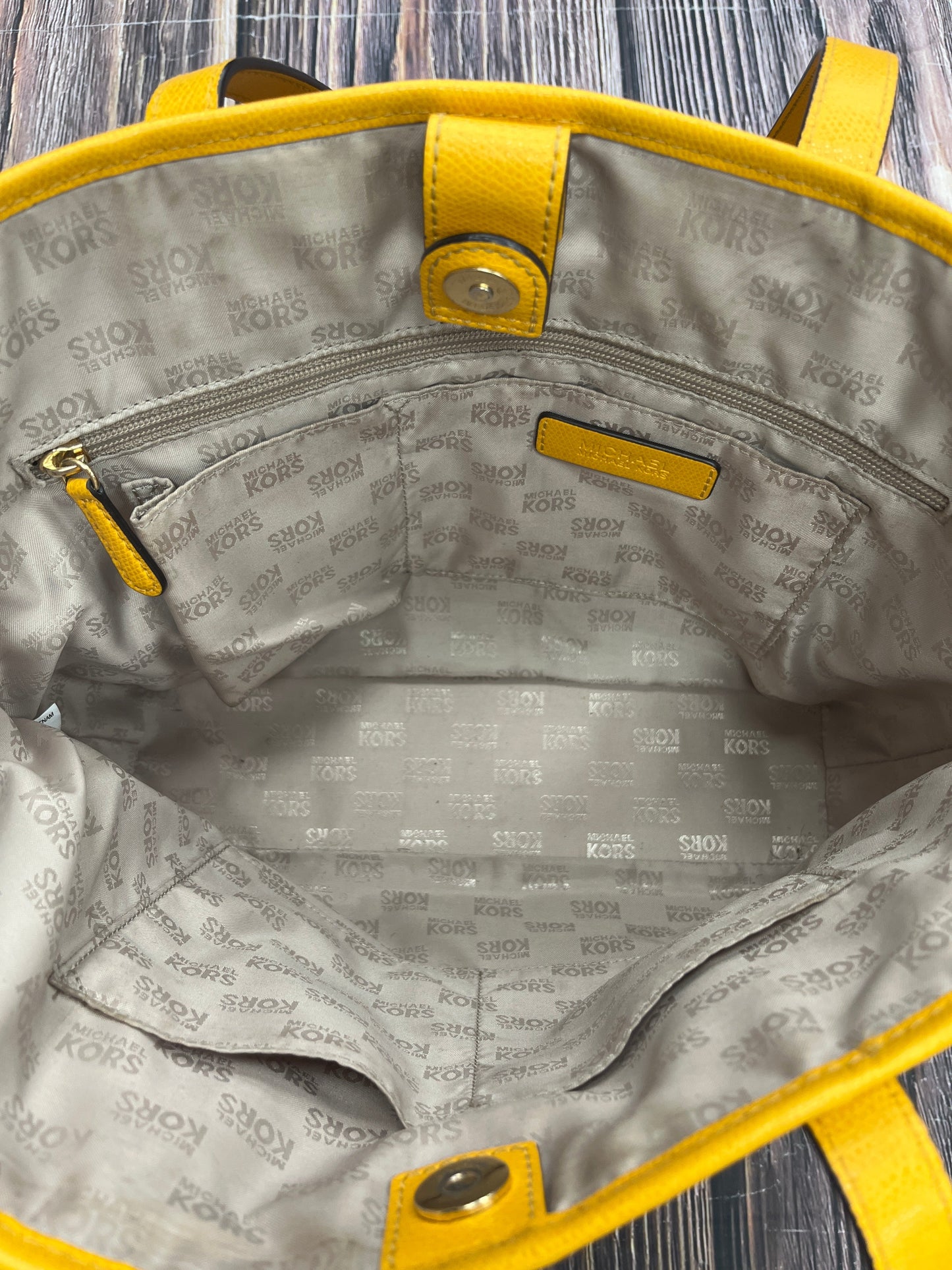 Handbag Designer By Michael Kors, Size: Medium