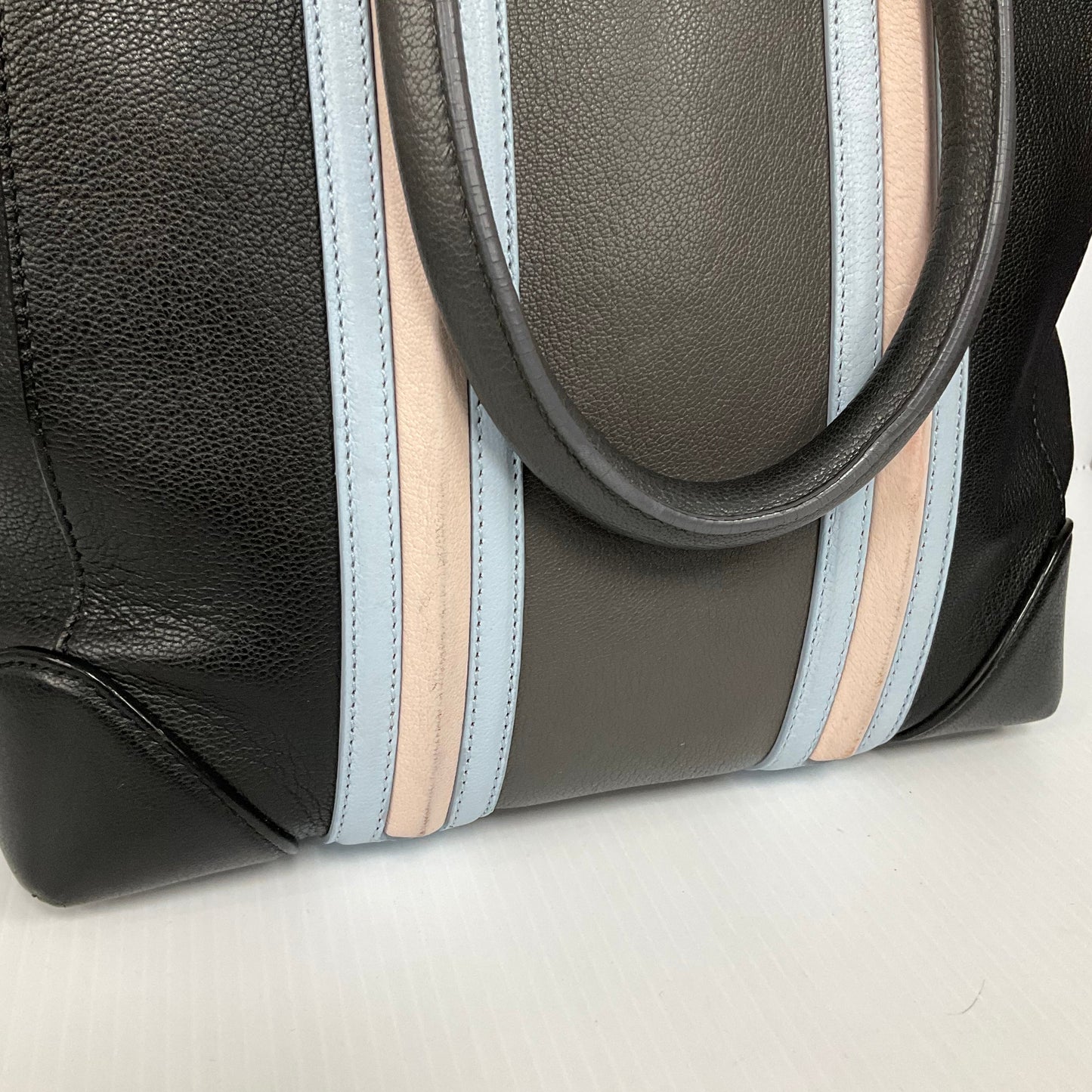 Handbag Luxury Designer By Givenchy, Size: Medium