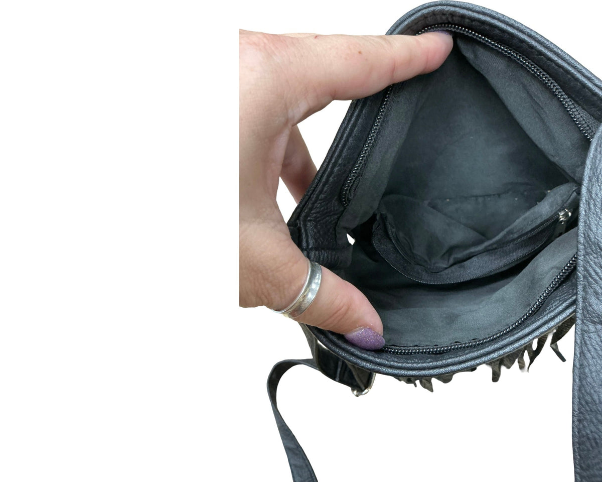 Crossbody By Clothes Mentor In Black, Size:Medium