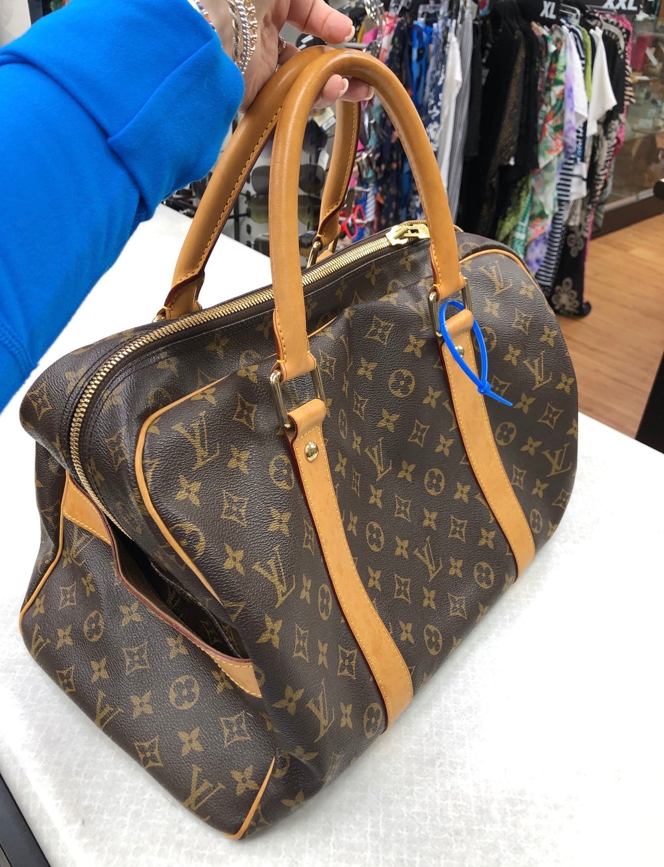 Handbag Luxury Designer By Louis Vuitton, Size: Large