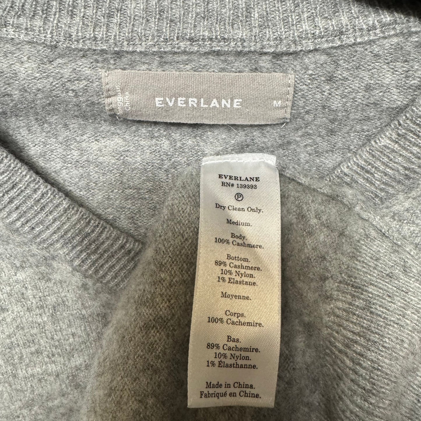 The Classic V Cashmere Sweater By Everlane In Grey, Size: M