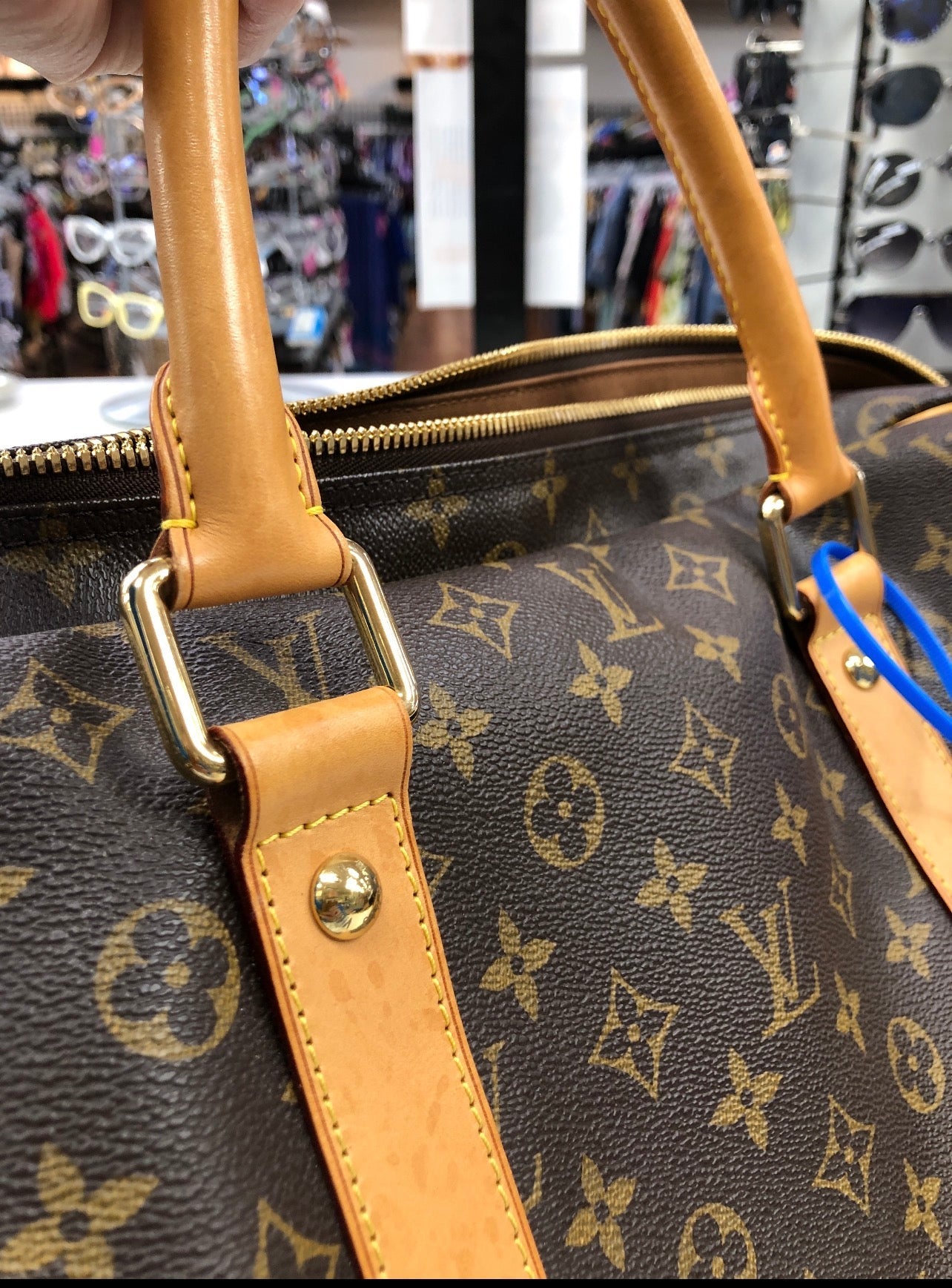 Handbag Luxury Designer By Louis Vuitton, Size: Large