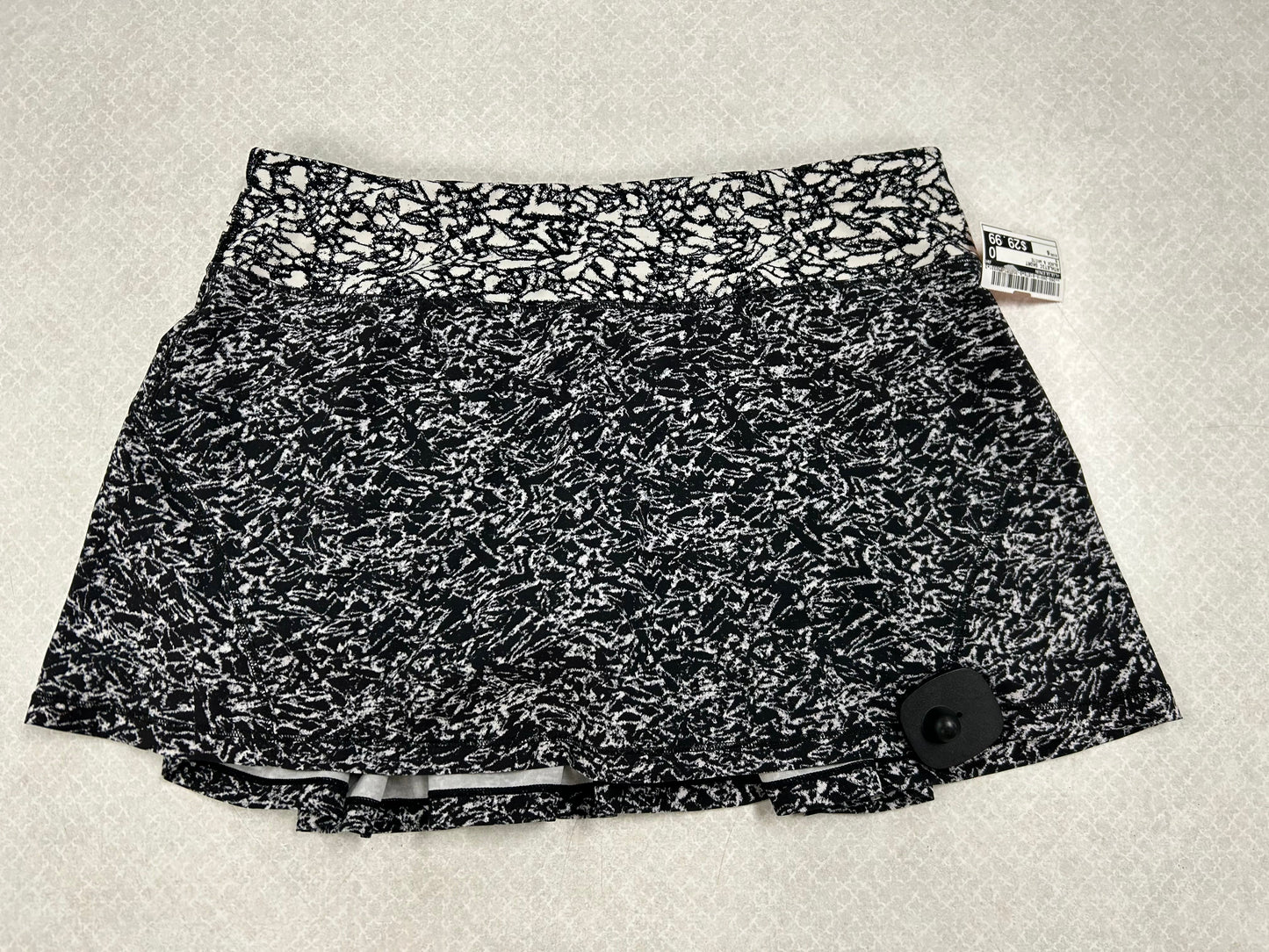 Athletic Skort By Lululemon In Black & White, Size:6